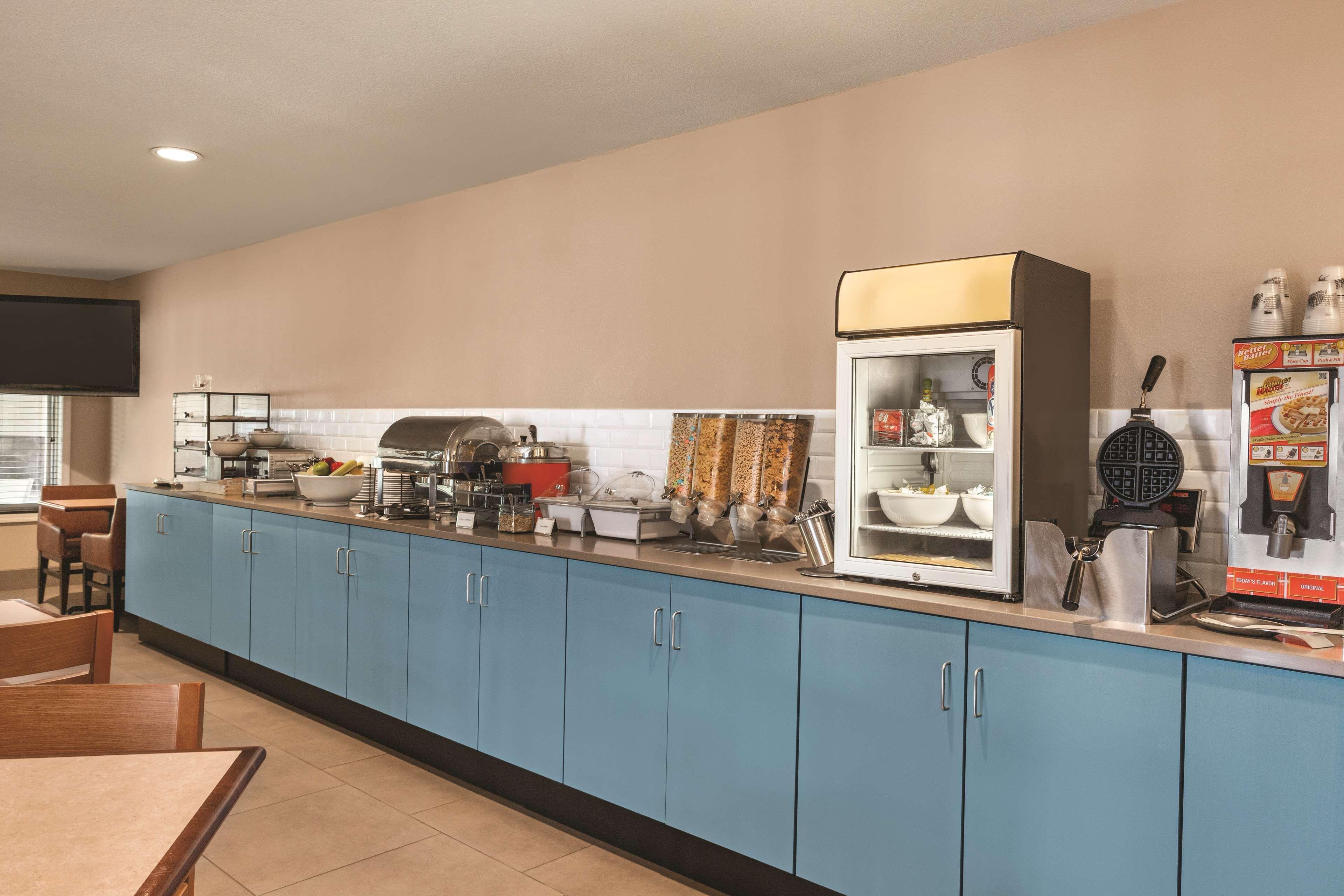 Country Inn & Suites By Radisson, Buffalo, Mn Buitenkant foto