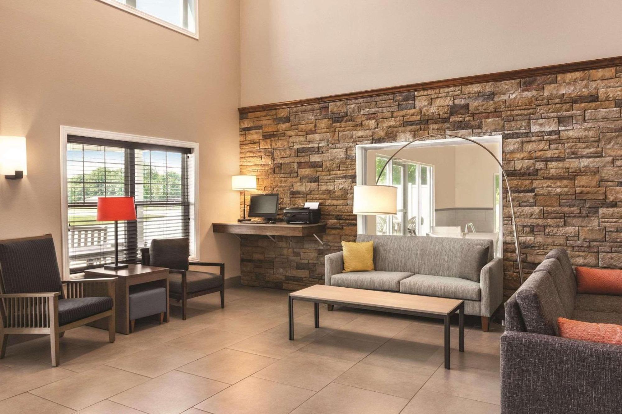 Country Inn & Suites By Radisson, Buffalo, Mn Buitenkant foto