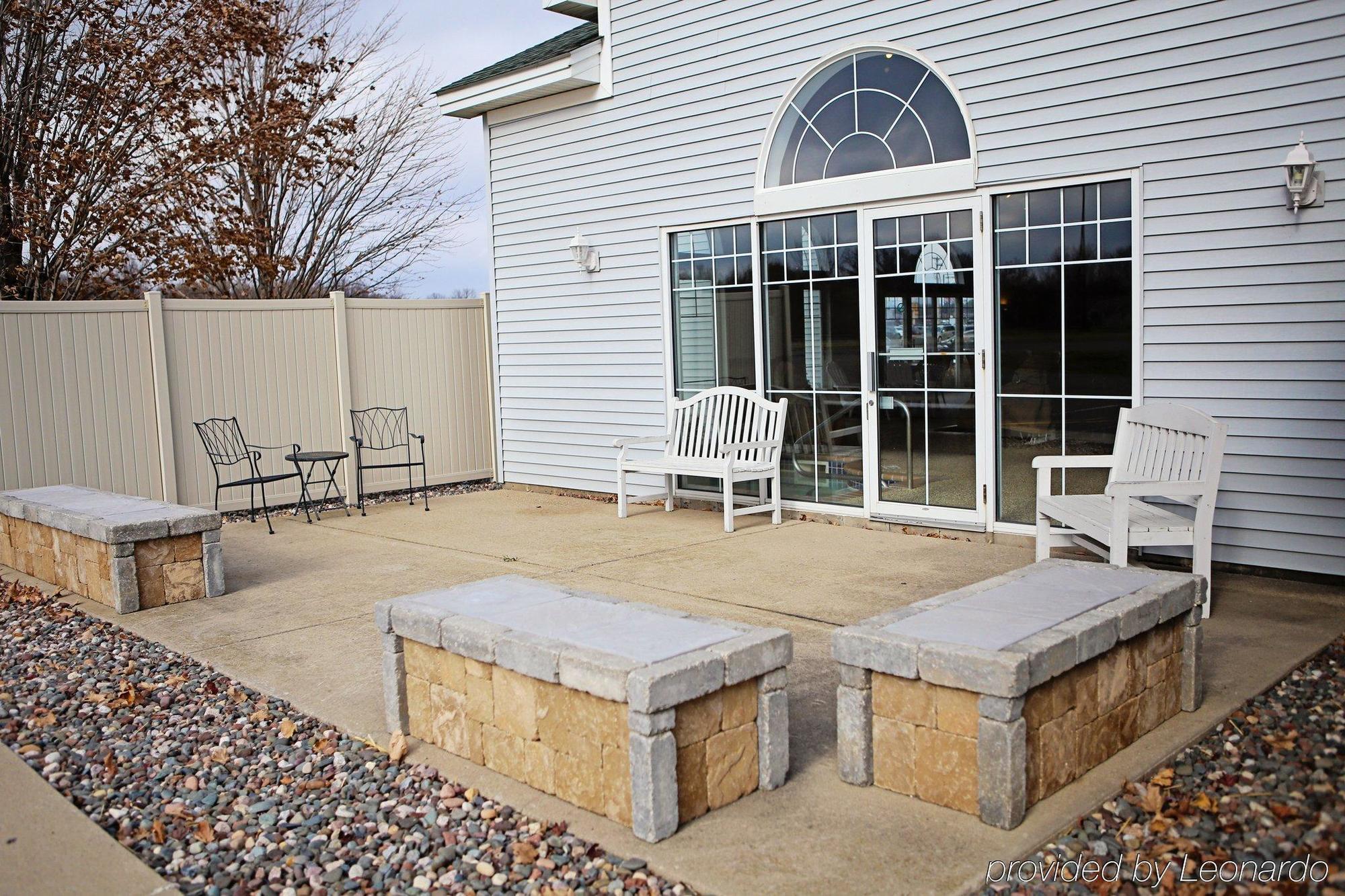 Country Inn & Suites By Radisson, Buffalo, Mn Buitenkant foto